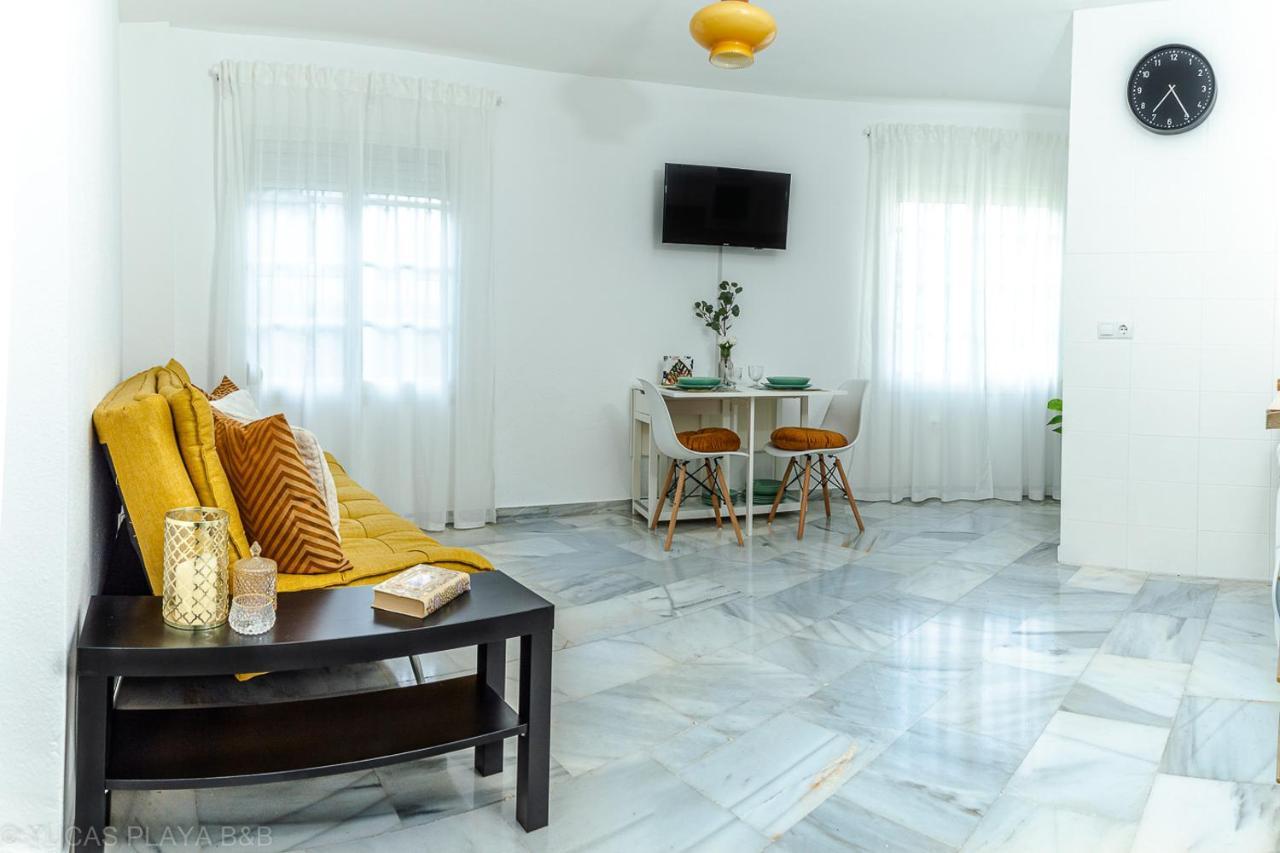 Yucas Playa B&B Benalmádena Zewnętrze zdjęcie